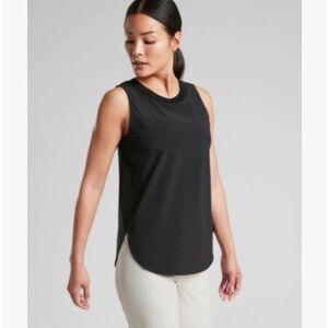 Women’s Athleta Zephyr tank top